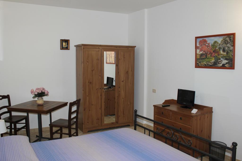 Azienda Vitivinicola Sergio Del Casale วาสโต ภายนอก รูปภาพ